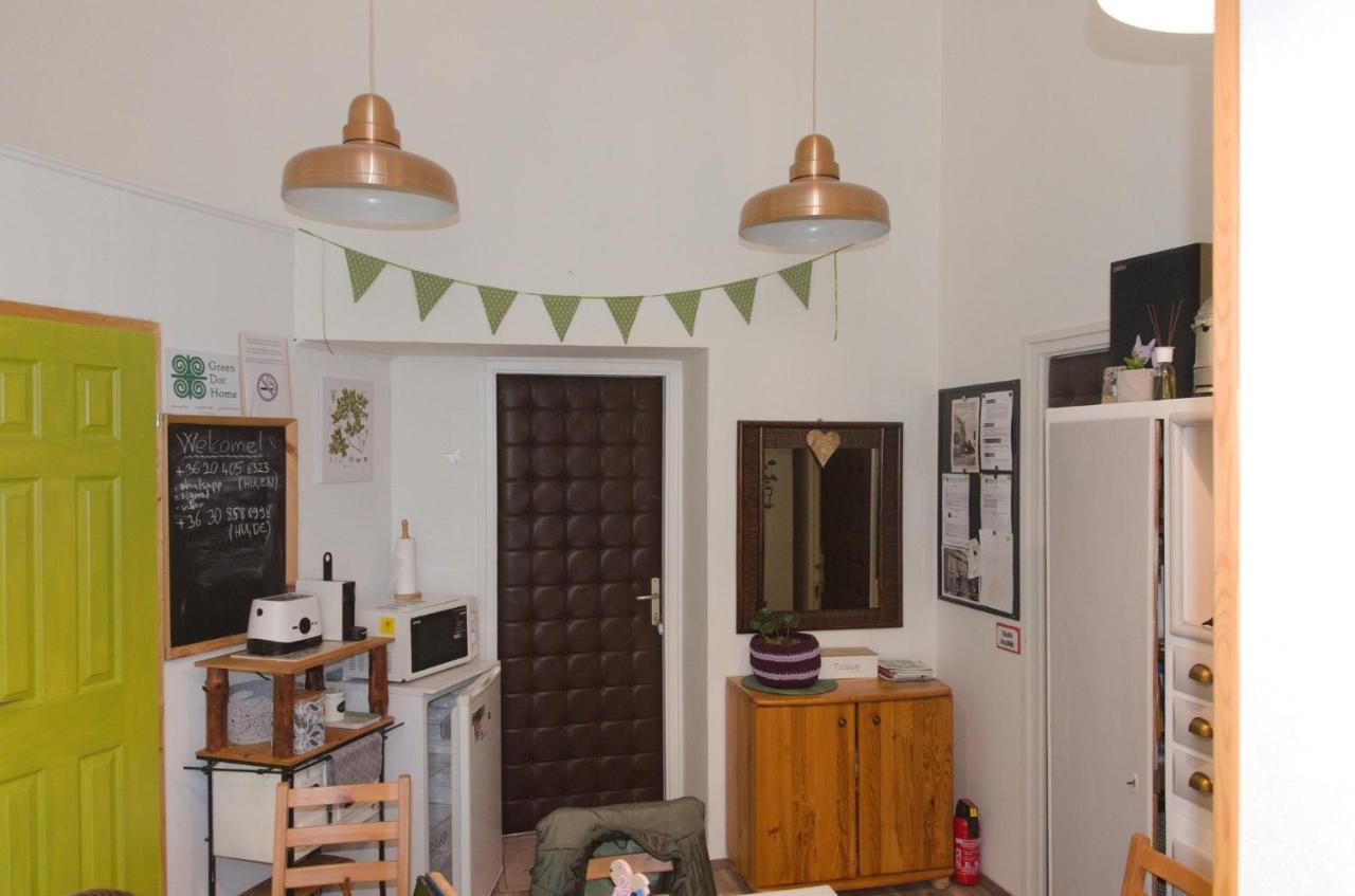 Green Dot Home Сомбатгей Екстер'єр фото