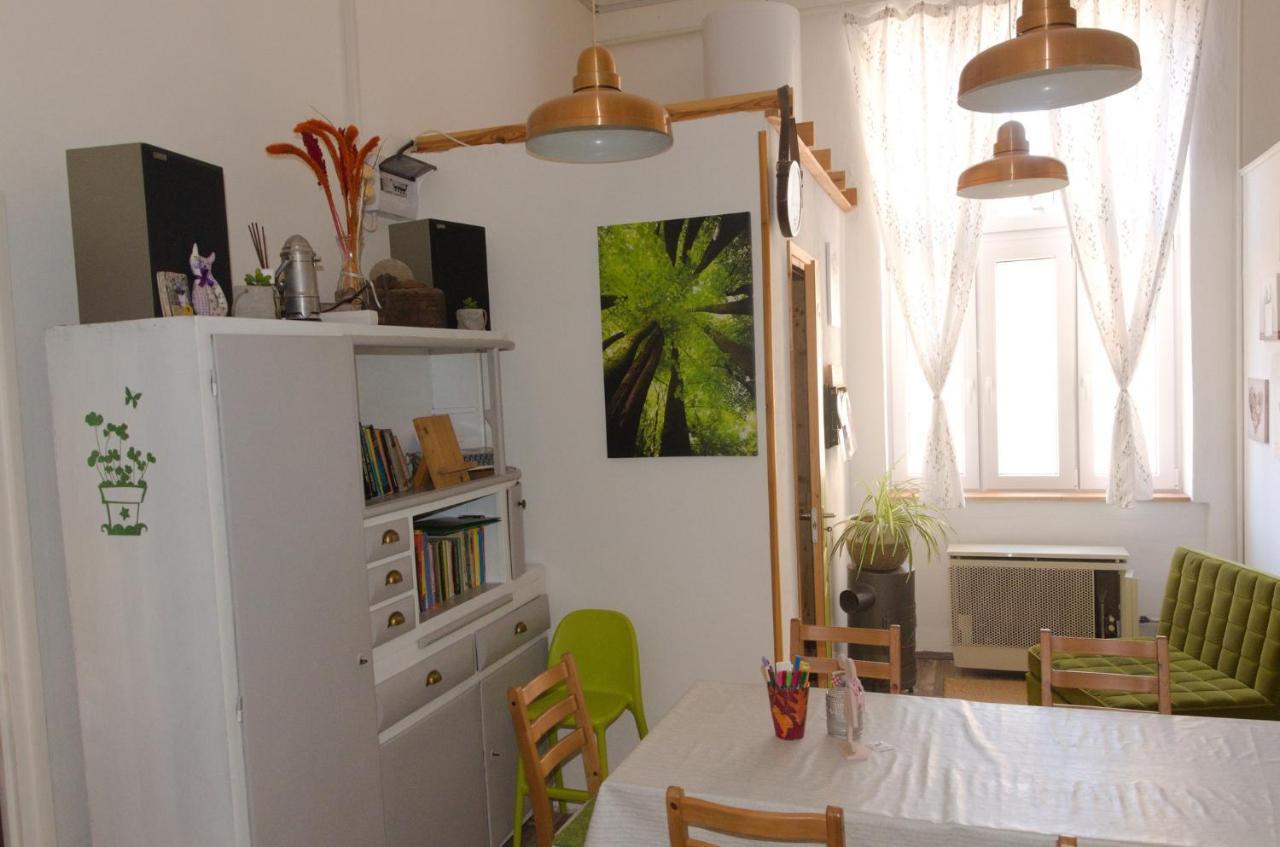 Green Dot Home Сомбатгей Екстер'єр фото