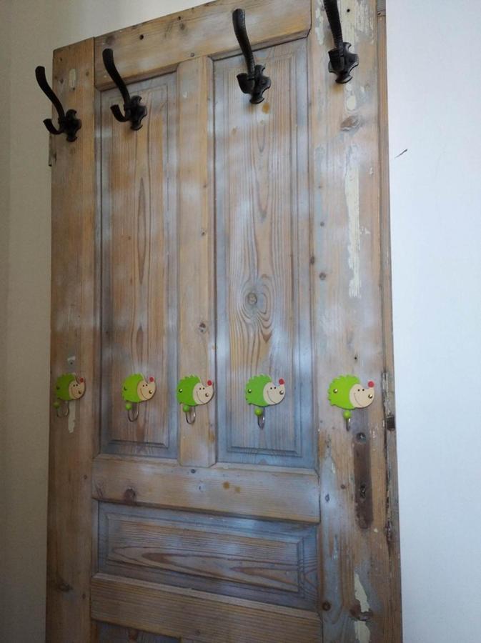 Green Dot Home Сомбатгей Екстер'єр фото