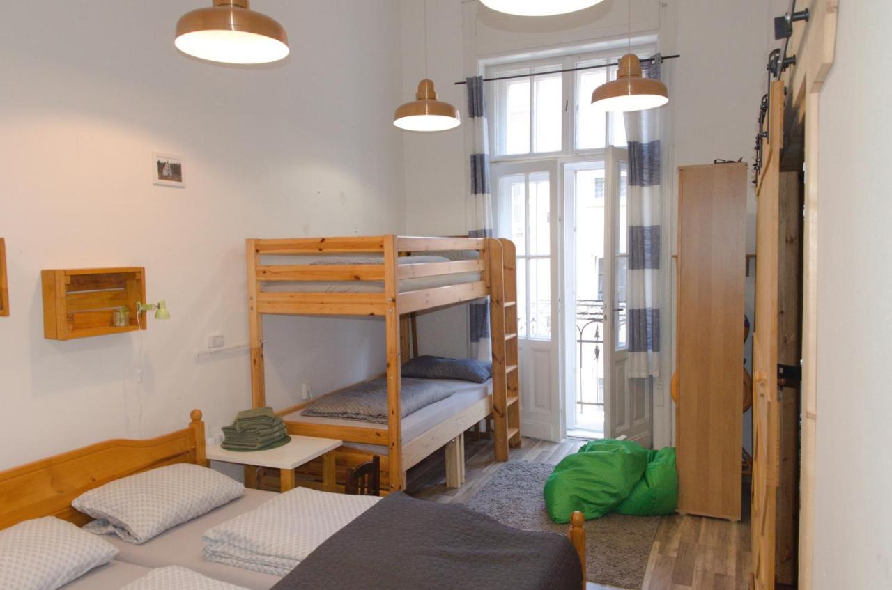 Green Dot Home Сомбатгей Екстер'єр фото