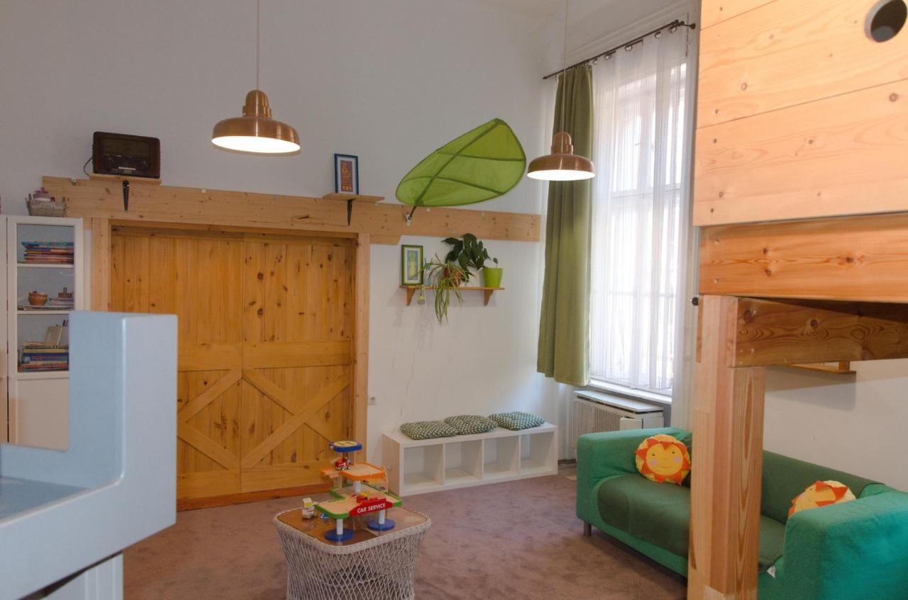 Green Dot Home Сомбатгей Екстер'єр фото